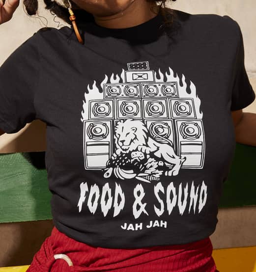 monochrome white and black T-shirt color combinations