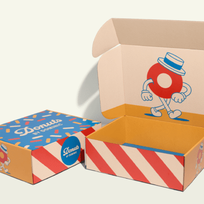 Mailer box design example with custom printed e-commerce packaging and branded interior