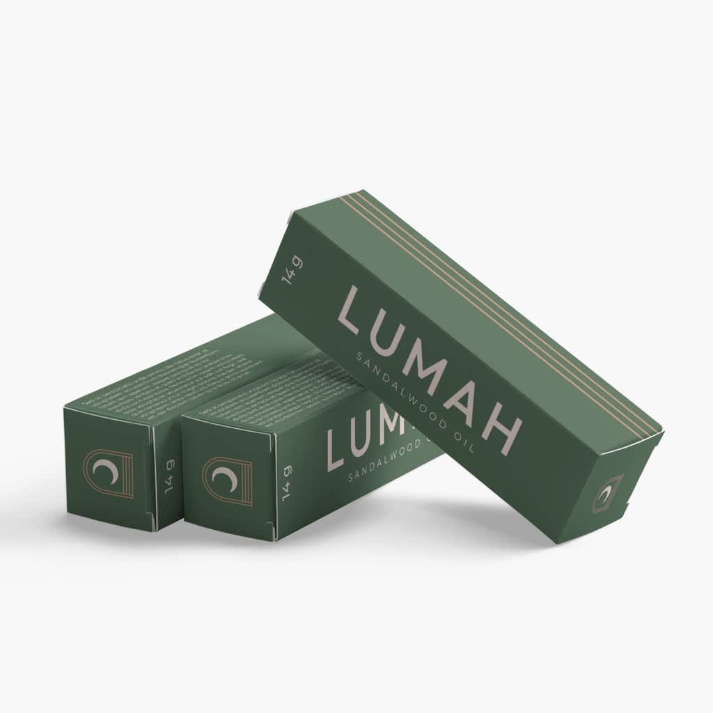 Green outer box packaging for a beauty product